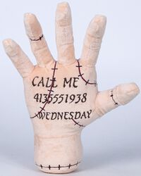 Thing - Call me, Wednesday, Pupazzi imbottiti